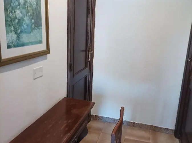 Oda ve Kahvaltı Sant Miquel 3*